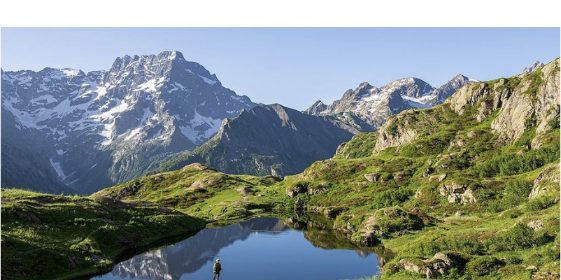 阿尔卑斯雪峰高山湖泊